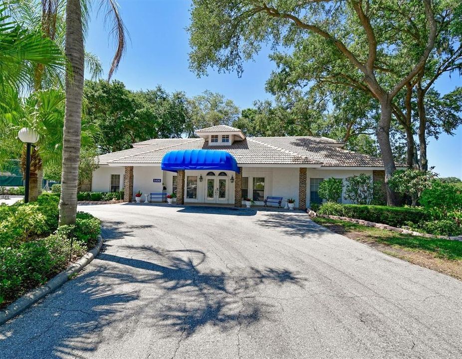For Sale: $209,000 (2 beds, 2 baths, 1181 Square Feet)