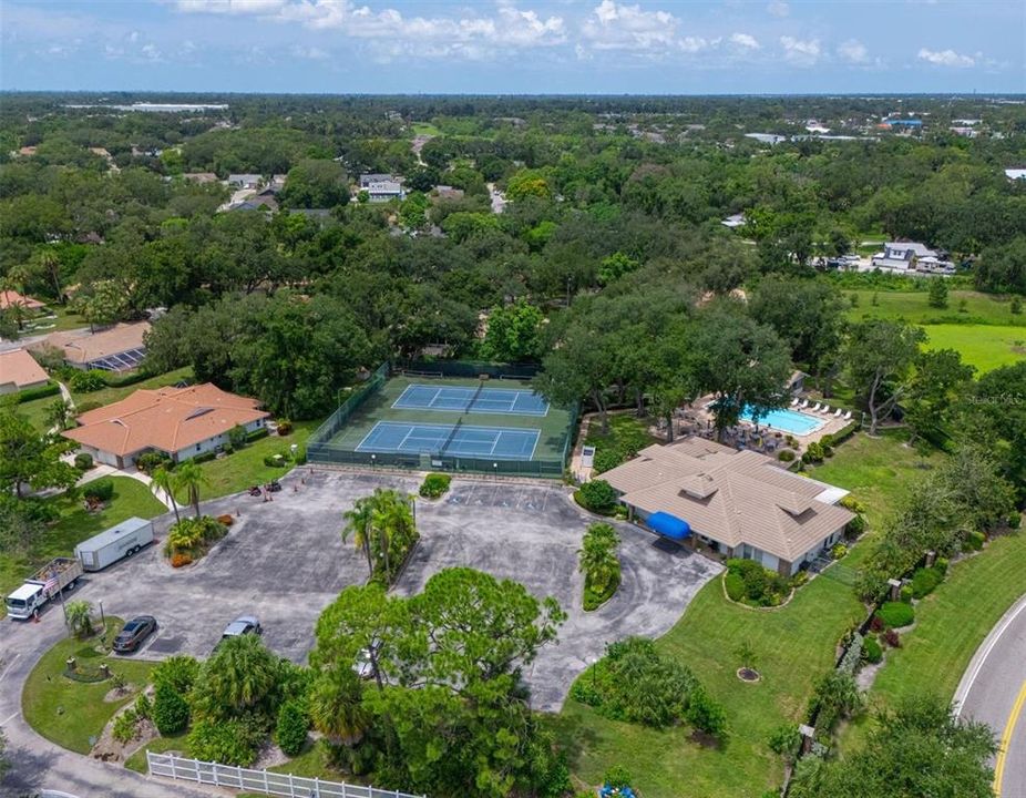 For Sale: $209,000 (2 beds, 2 baths, 1181 Square Feet)