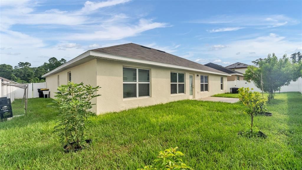 Active With Contract: $339,000 (4 beds, 3 baths, 2116 Square Feet)