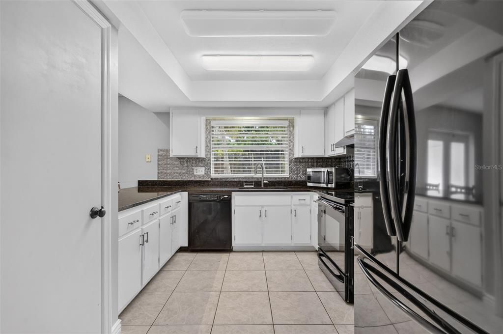 На продажу: $465,000 (3 спален, 2 ванн, 1605 Квадратных фут)