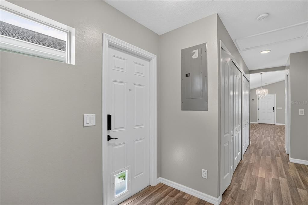 For Sale: $289,900 (2 beds, 2 baths, 1200 Square Feet)