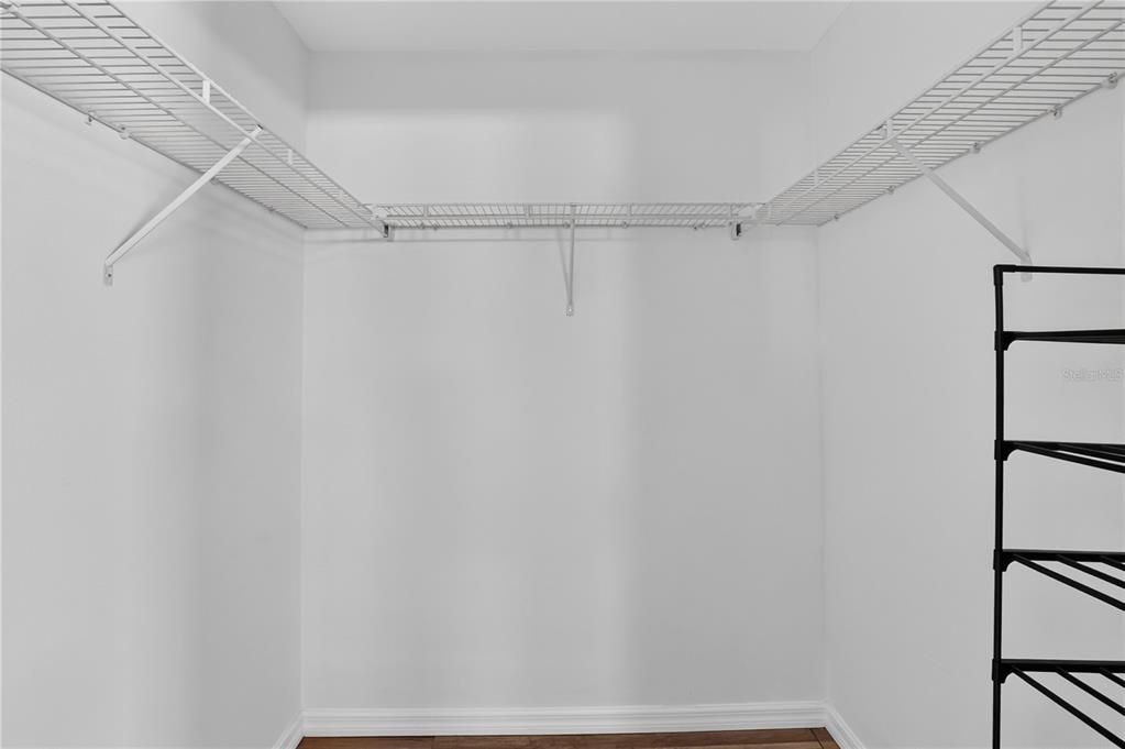For Sale: $289,900 (2 beds, 2 baths, 1200 Square Feet)