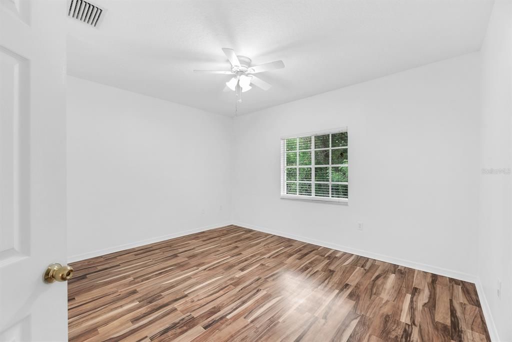 На продажу: $154,900 (3 спален, 2 ванн, 1151 Квадратных фут)