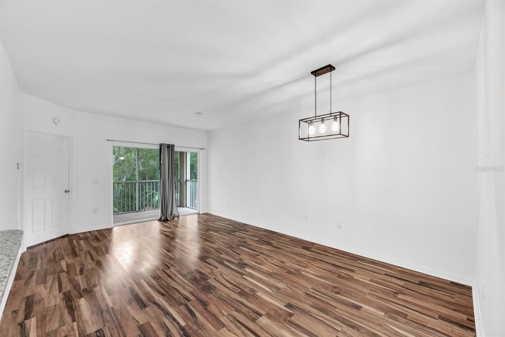 На продажу: $154,900 (3 спален, 2 ванн, 1151 Квадратных фут)