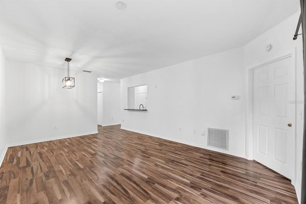 На продажу: $154,900 (3 спален, 2 ванн, 1151 Квадратных фут)
