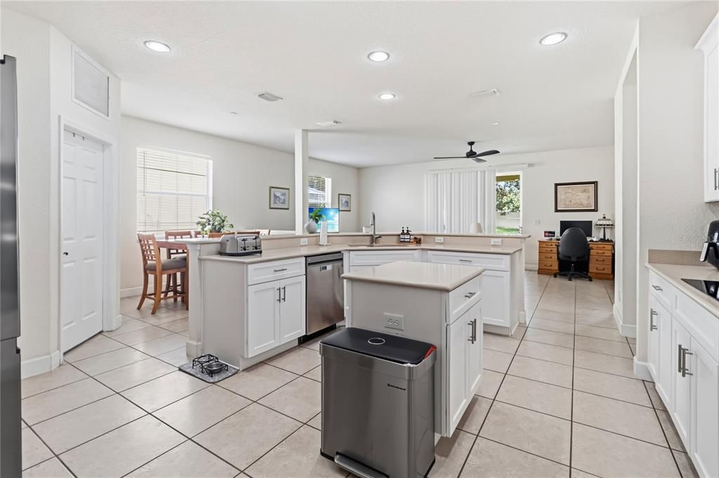 For Sale: $584,900 (4 beds, 3 baths, 3119 Square Feet)