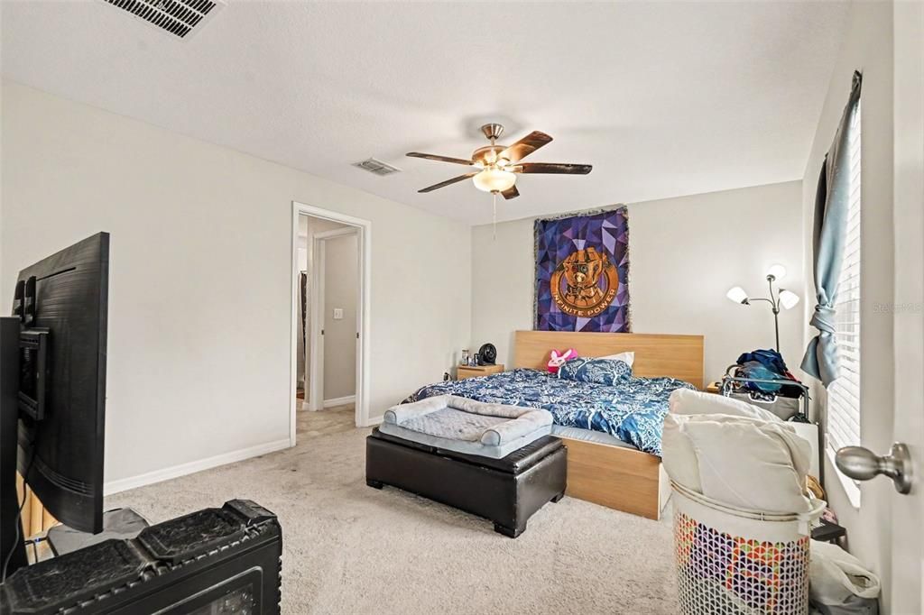 For Sale: $275,000 (3 beds, 2 baths, 1461 Square Feet)