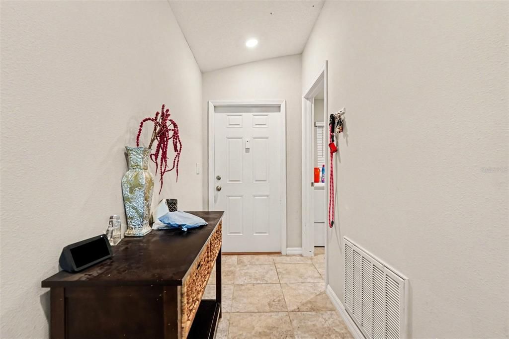 For Sale: $275,000 (3 beds, 2 baths, 1461 Square Feet)