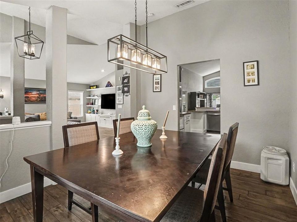 For Sale: $568,000 (3 beds, 2 baths, 2044 Square Feet)