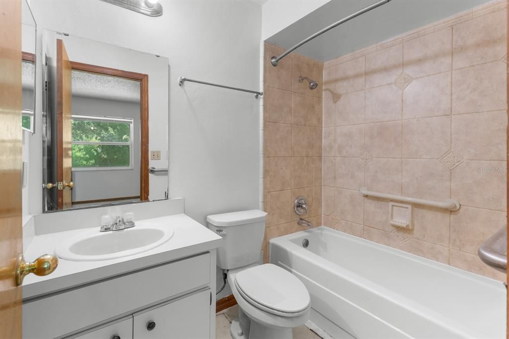 На продажу: $475,000 (5 спален, 0 ванн, 2003 Квадратных фут)