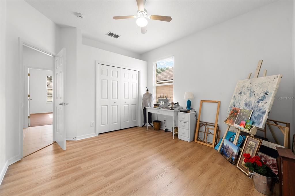 Activo con contrato: $379,900 (3 camas, 2 baños, 1635 Pies cuadrados)