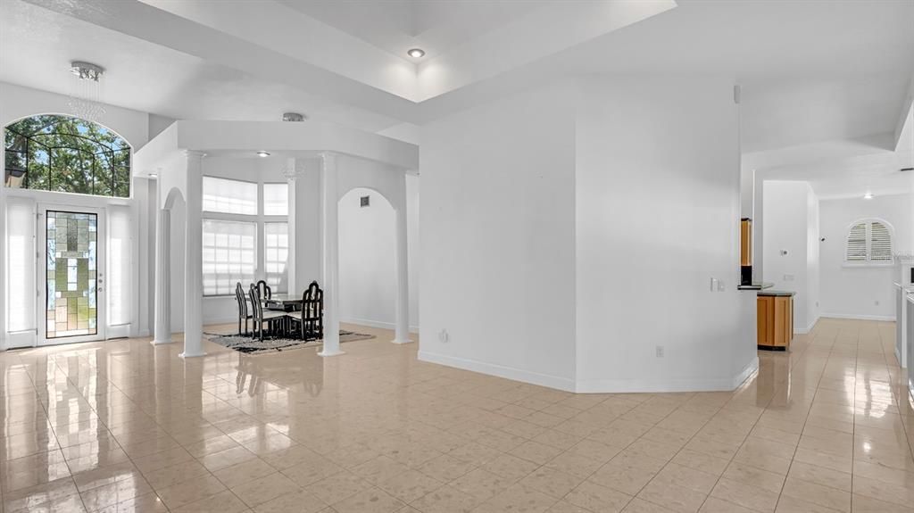 Active With Contract: $650,000 (4 beds, 4 baths, 2824 Square Feet)