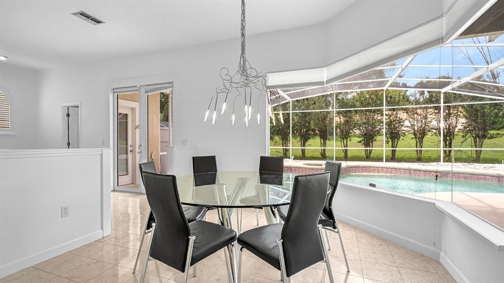 Active With Contract: $650,000 (4 beds, 4 baths, 2824 Square Feet)