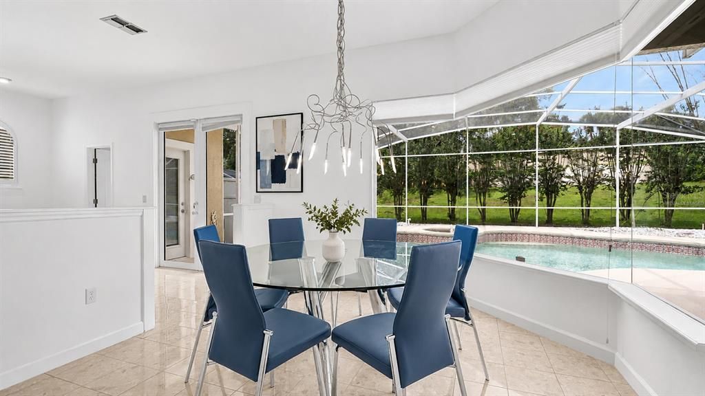 Active With Contract: $650,000 (4 beds, 4 baths, 2824 Square Feet)
