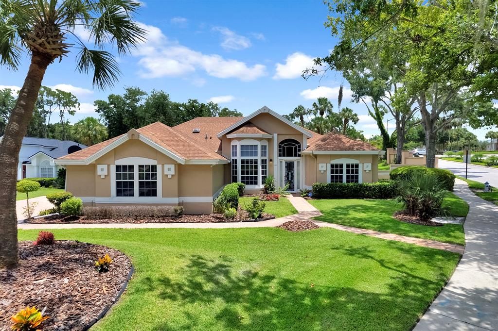 Active With Contract: $650,000 (4 beds, 4 baths, 2824 Square Feet)