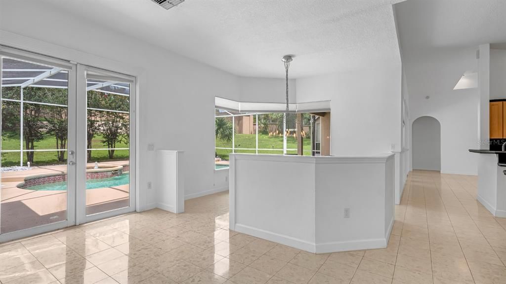 Active With Contract: $650,000 (4 beds, 4 baths, 2824 Square Feet)
