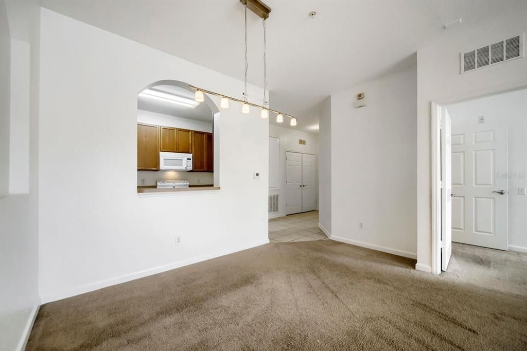 В аренду: $1,850 (3 спален, 2 ванн, 1247 Квадратных фут)