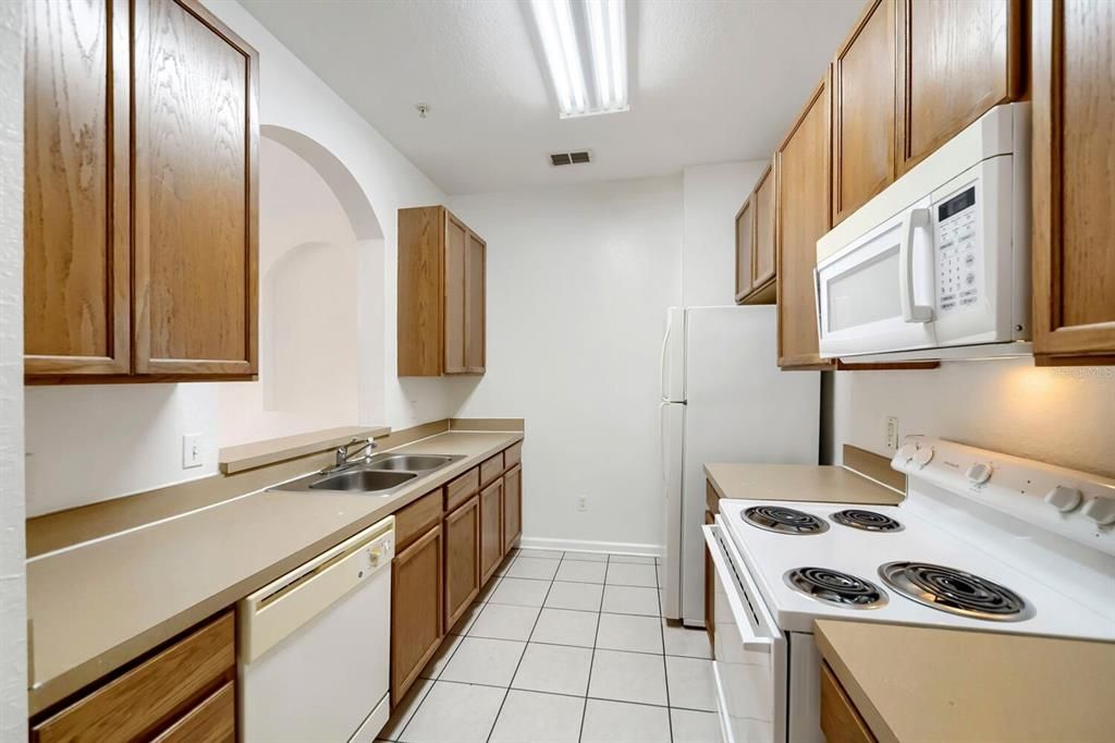 В аренду: $1,850 (3 спален, 2 ванн, 1247 Квадратных фут)