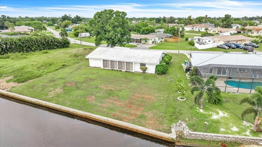 Activo con contrato: $285,000 (3 camas, 2 baños, 1389 Pies cuadrados)