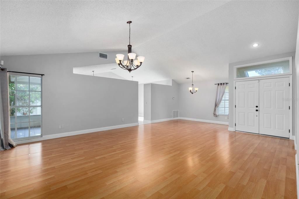 В аренду: $2,500 (3 спален, 2 ванн, 1496 Квадратных фут)