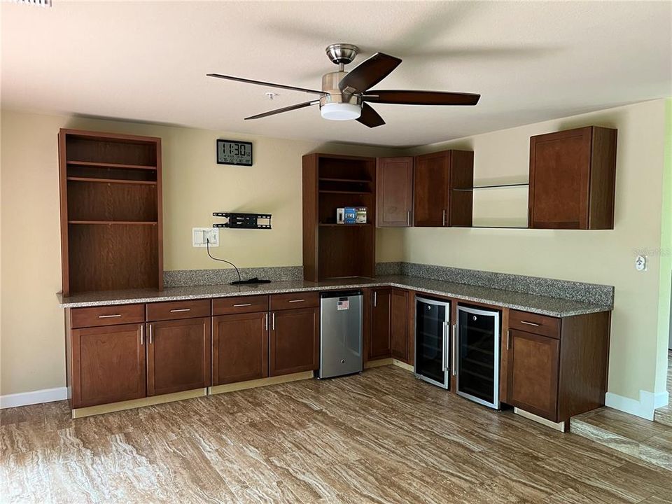 For Sale: $670,000 (3 beds, 2 baths, 2340 Square Feet)