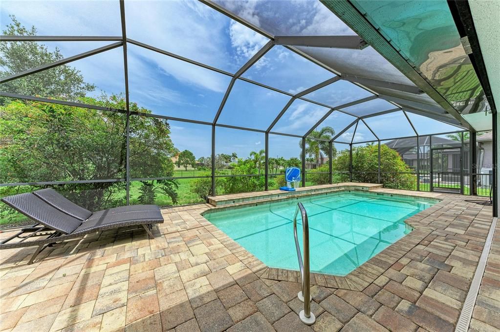 Activo con contrato: $625,000 (3 camas, 2 baños, 2349 Pies cuadrados)