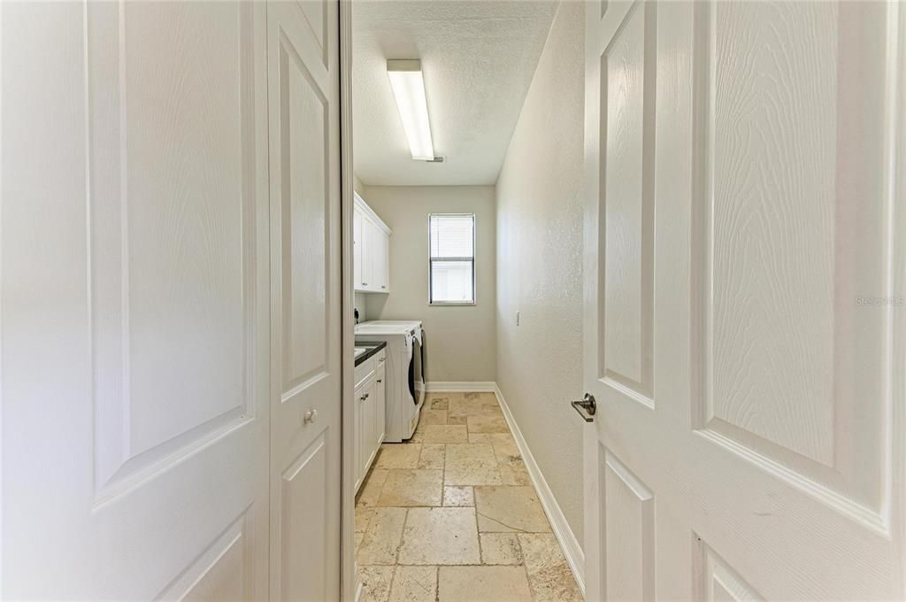 Activo con contrato: $625,000 (3 camas, 2 baños, 2349 Pies cuadrados)