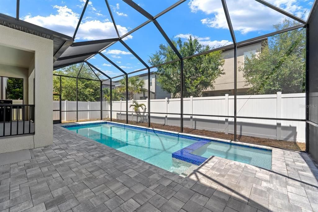 En Venta: $879,000 (4 camas, 3 baños, 2899 Pies cuadrados)