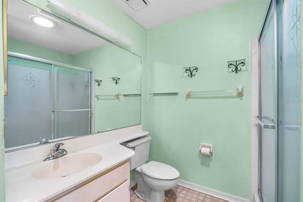 En Venta: $159,900 (2 camas, 2 baños, 1403 Pies cuadrados)