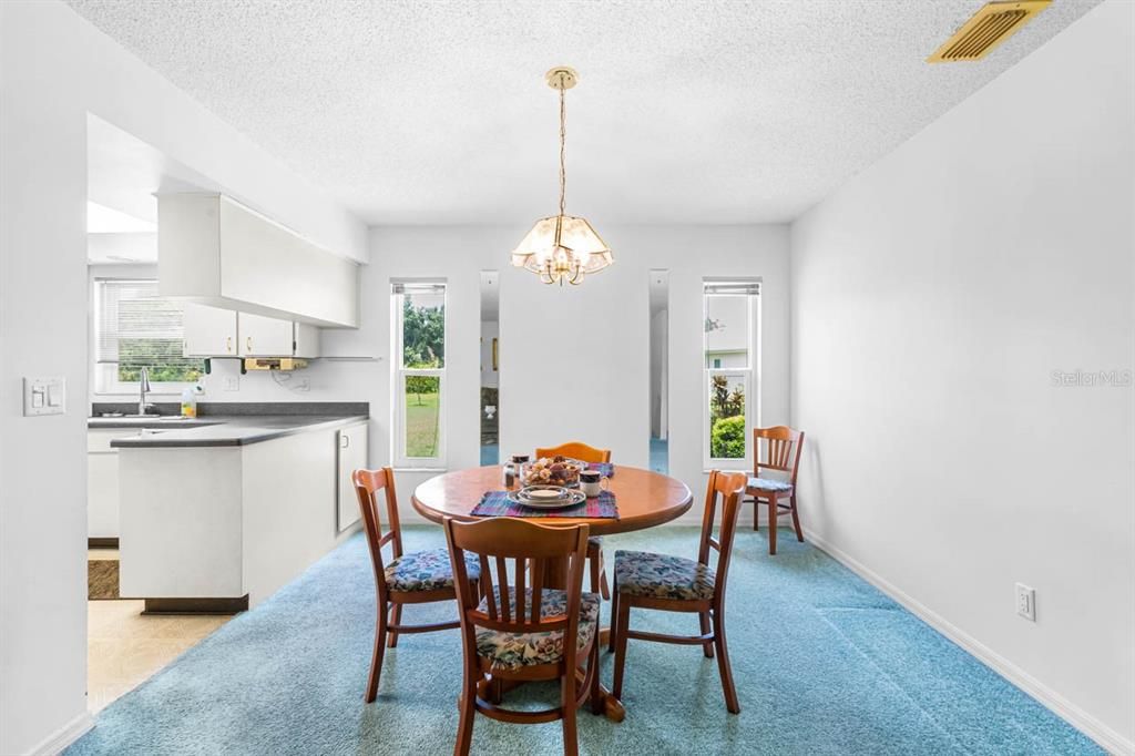 En Venta: $159,900 (2 camas, 2 baños, 1403 Pies cuadrados)