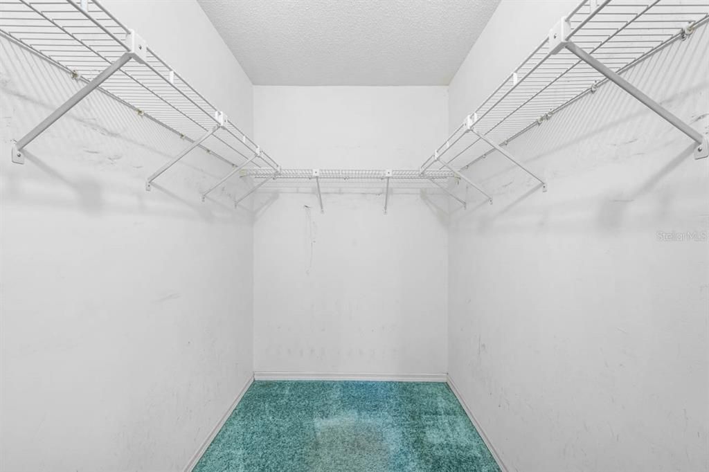 En Venta: $159,900 (2 camas, 2 baños, 1403 Pies cuadrados)