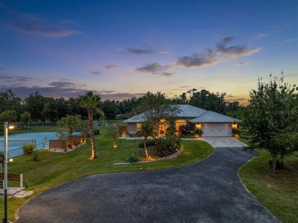 En Venta: $840,000 (3 camas, 2 baños, 2106 Pies cuadrados)