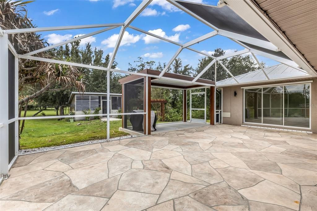 En Venta: $840,000 (3 camas, 2 baños, 2106 Pies cuadrados)