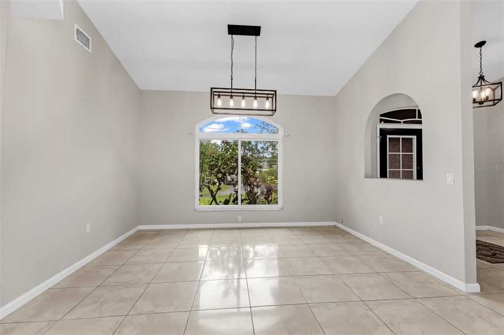 En Venta: $840,000 (3 camas, 2 baños, 2106 Pies cuadrados)