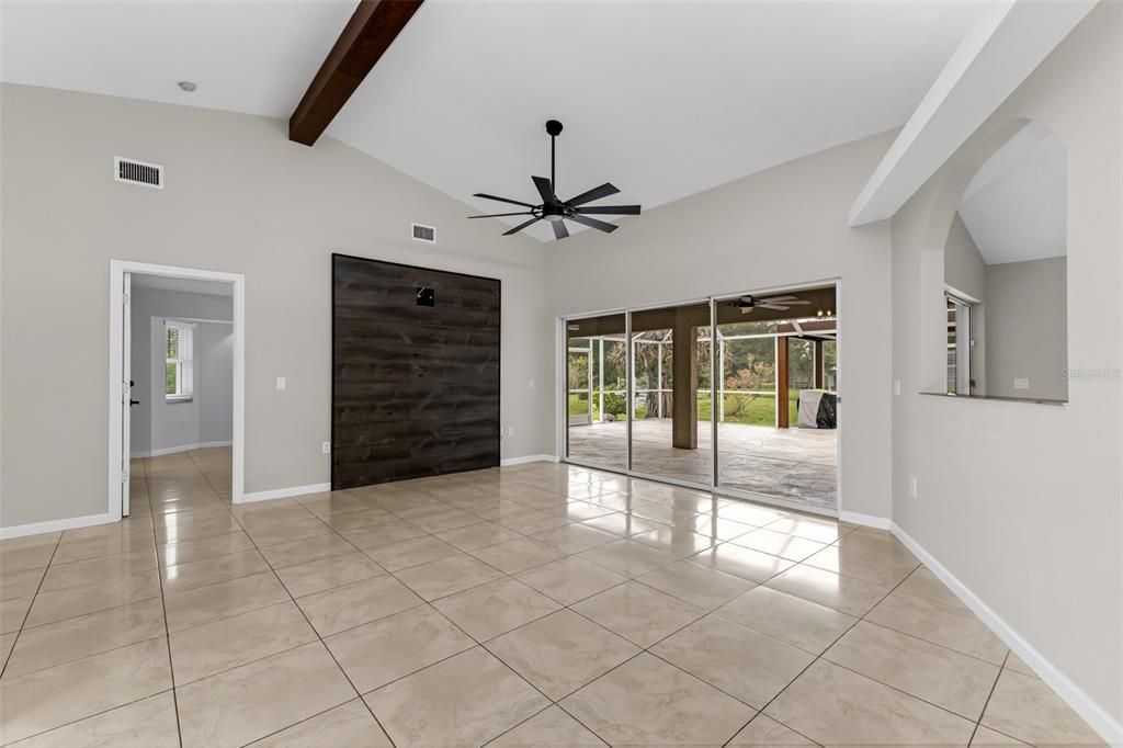 En Venta: $840,000 (3 camas, 2 baños, 2106 Pies cuadrados)
