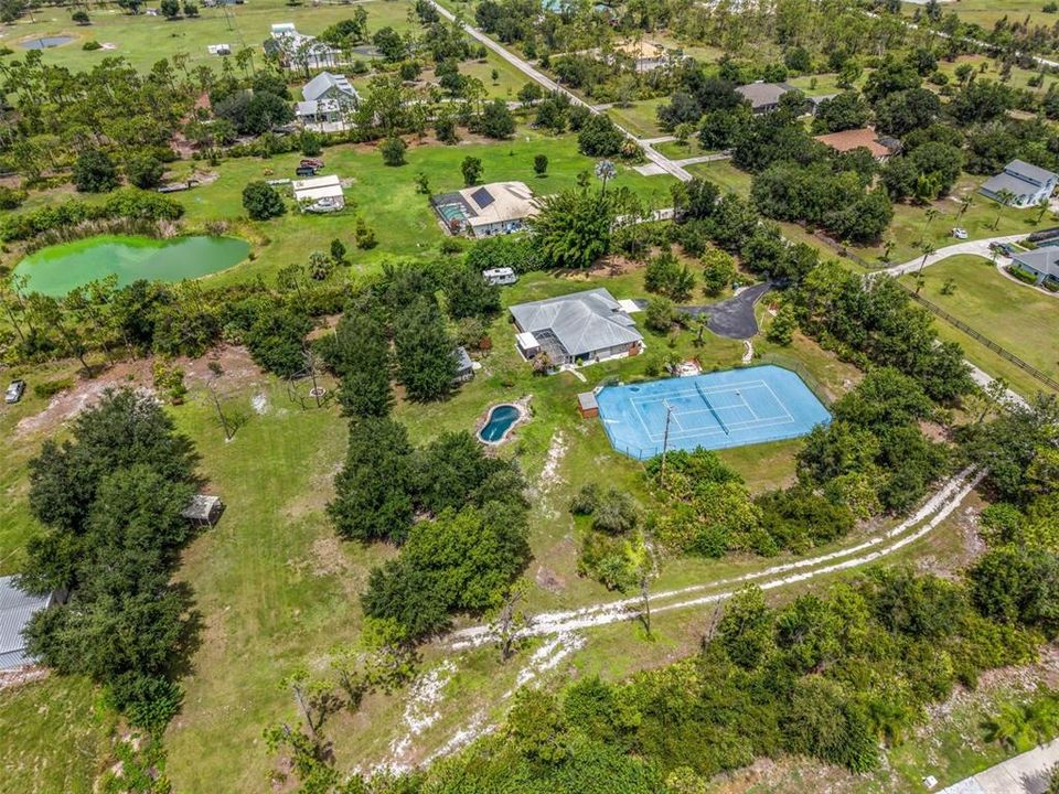 En Venta: $840,000 (3 camas, 2 baños, 2106 Pies cuadrados)