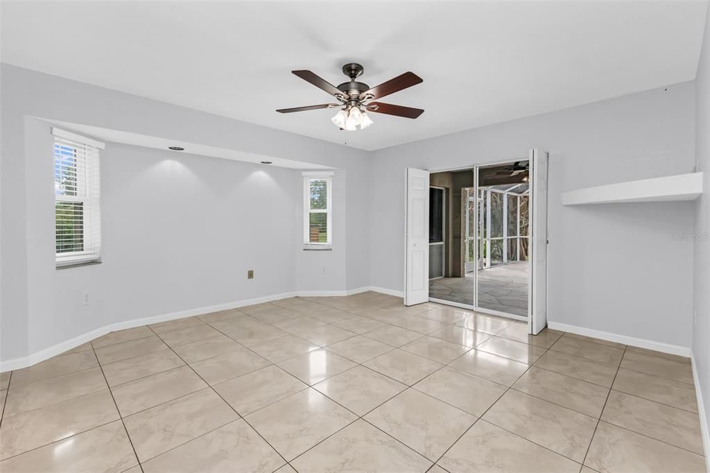 En Venta: $840,000 (3 camas, 2 baños, 2106 Pies cuadrados)