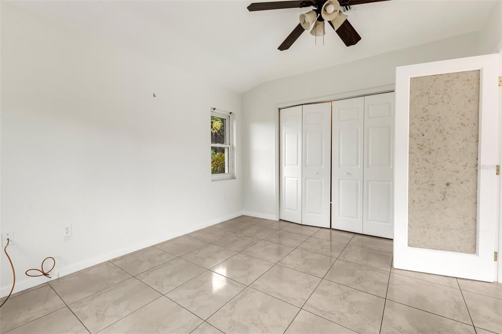 En Venta: $840,000 (3 camas, 2 baños, 2106 Pies cuadrados)