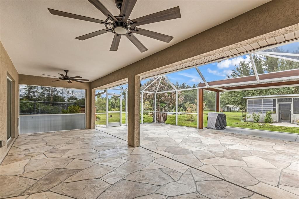 En Venta: $840,000 (3 camas, 2 baños, 2106 Pies cuadrados)