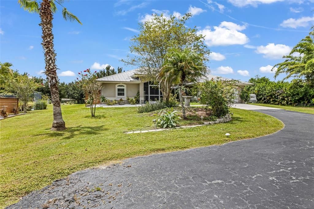 En Venta: $840,000 (3 camas, 2 baños, 2106 Pies cuadrados)