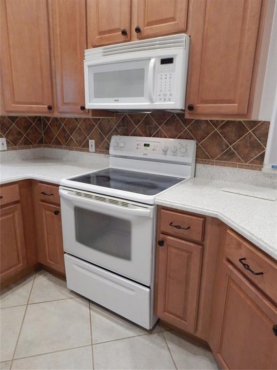 В аренду: $2,995 (3 спален, 2 ванн, 2004 Квадратных фут)