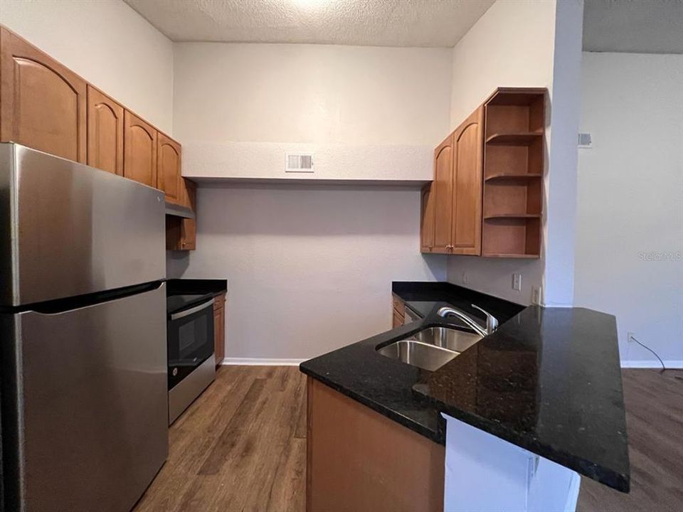 В аренду: $1,780 (3 спален, 2 ванн, 1263 Квадратных фут)