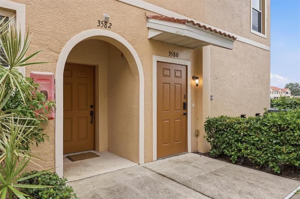 For Rent: $4,500 (3 beds, 2 baths, 1210 Square Feet)