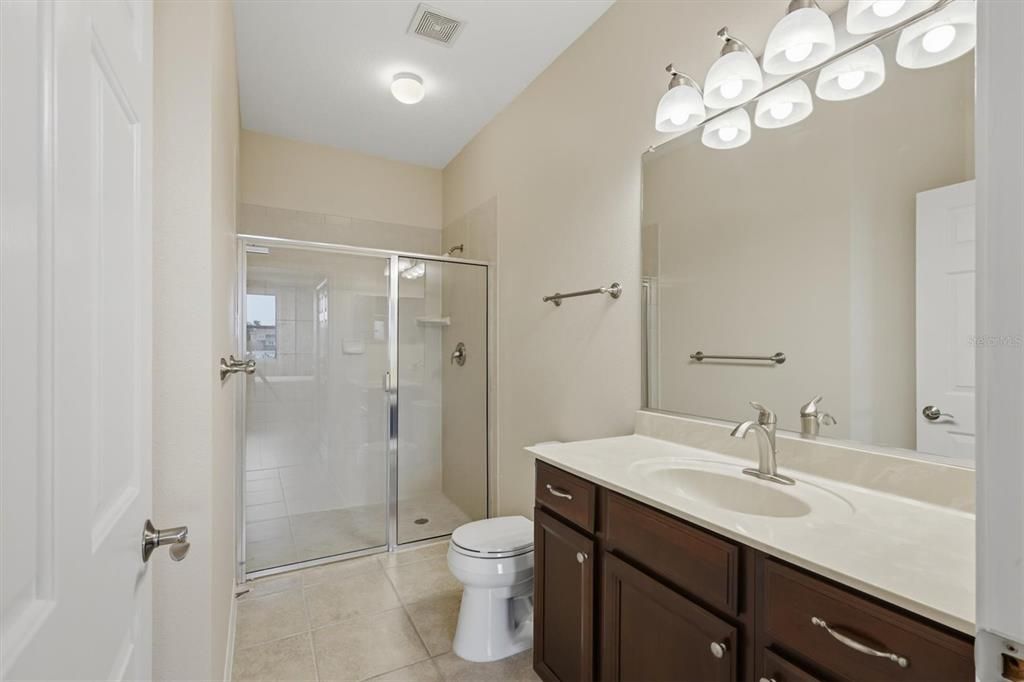 For Rent: $4,500 (3 beds, 2 baths, 1210 Square Feet)