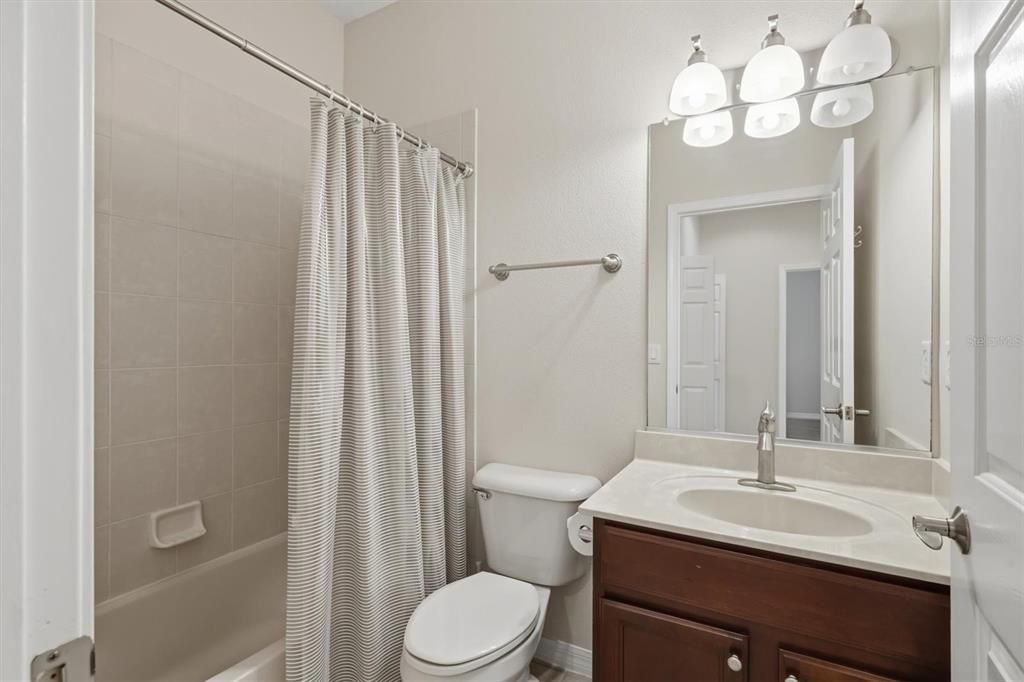 For Rent: $4,500 (3 beds, 2 baths, 1210 Square Feet)