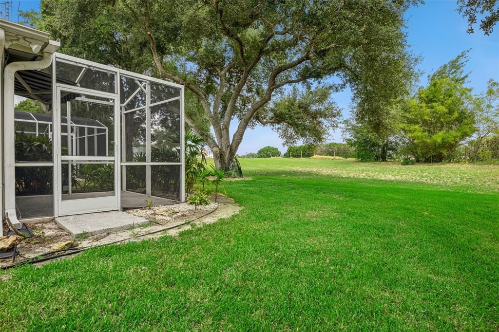 For Sale: $239,900 (2 beds, 2 baths, 1293 Square Feet)