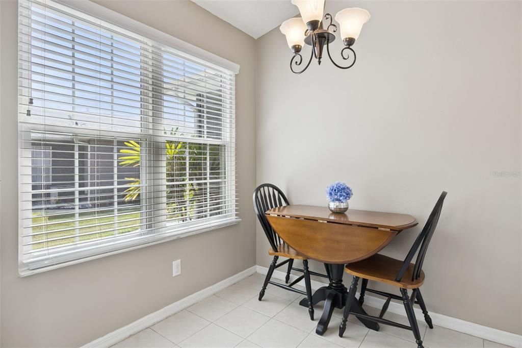 For Sale: $239,900 (2 beds, 2 baths, 1293 Square Feet)