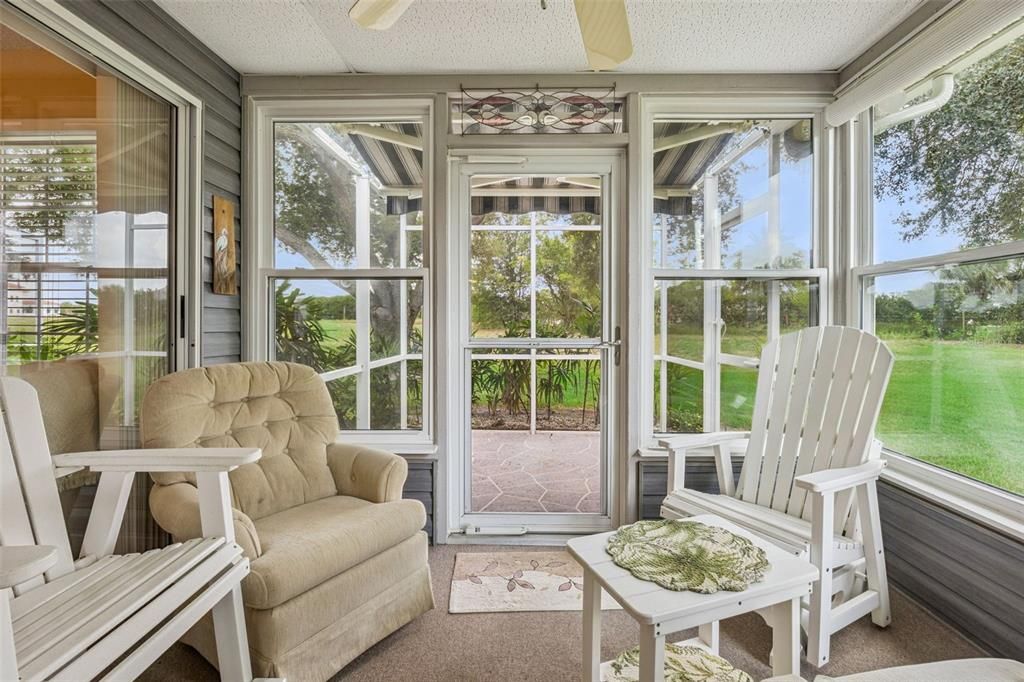 For Sale: $239,900 (2 beds, 2 baths, 1293 Square Feet)