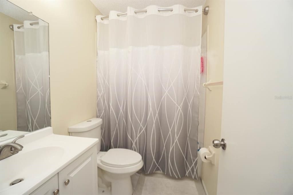For Sale: $249,995 (2 beds, 2 baths, 1074 Square Feet)