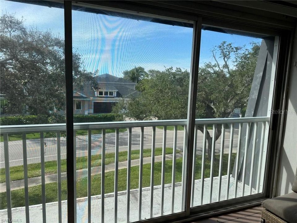For Rent: $3,500 (2 beds, 2 baths, 950 Square Feet)